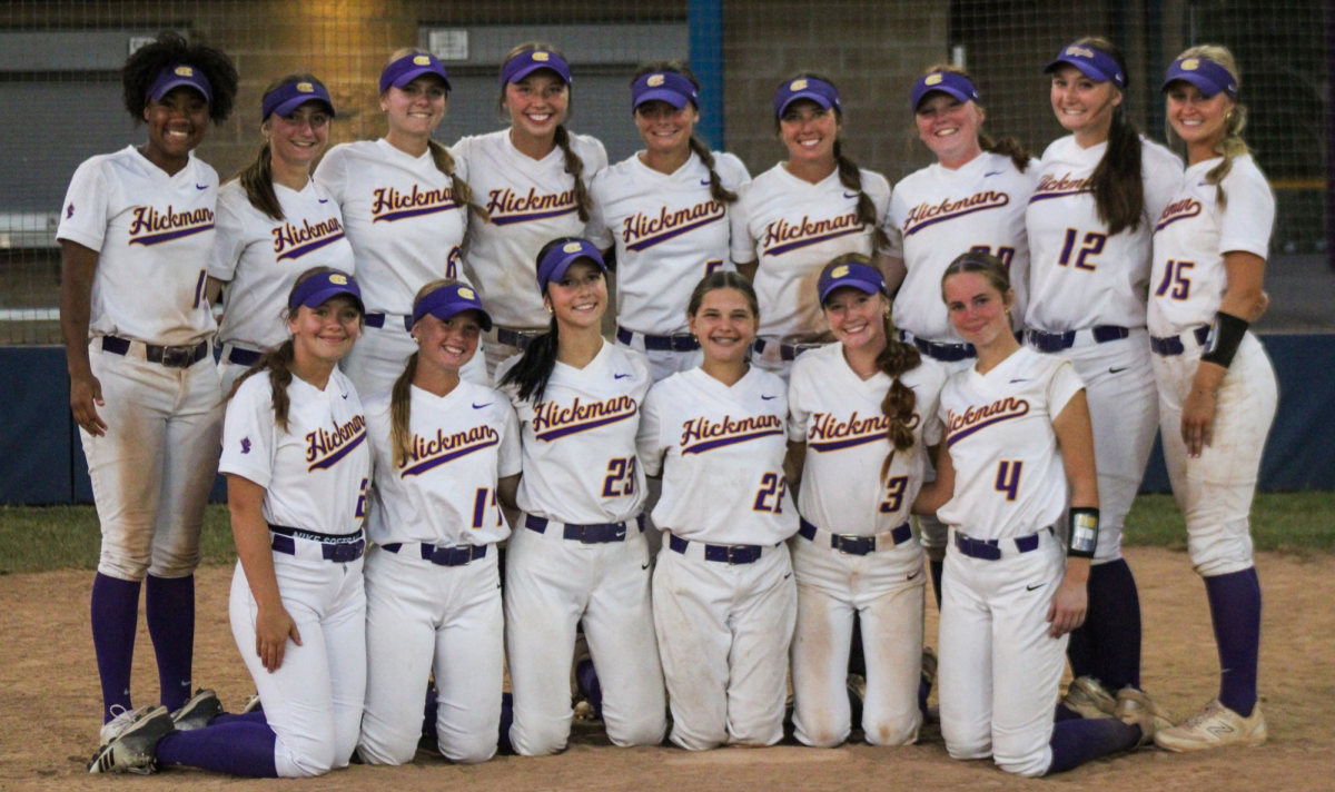 The softball team poses for a photo (courtesy of Hickman softball)